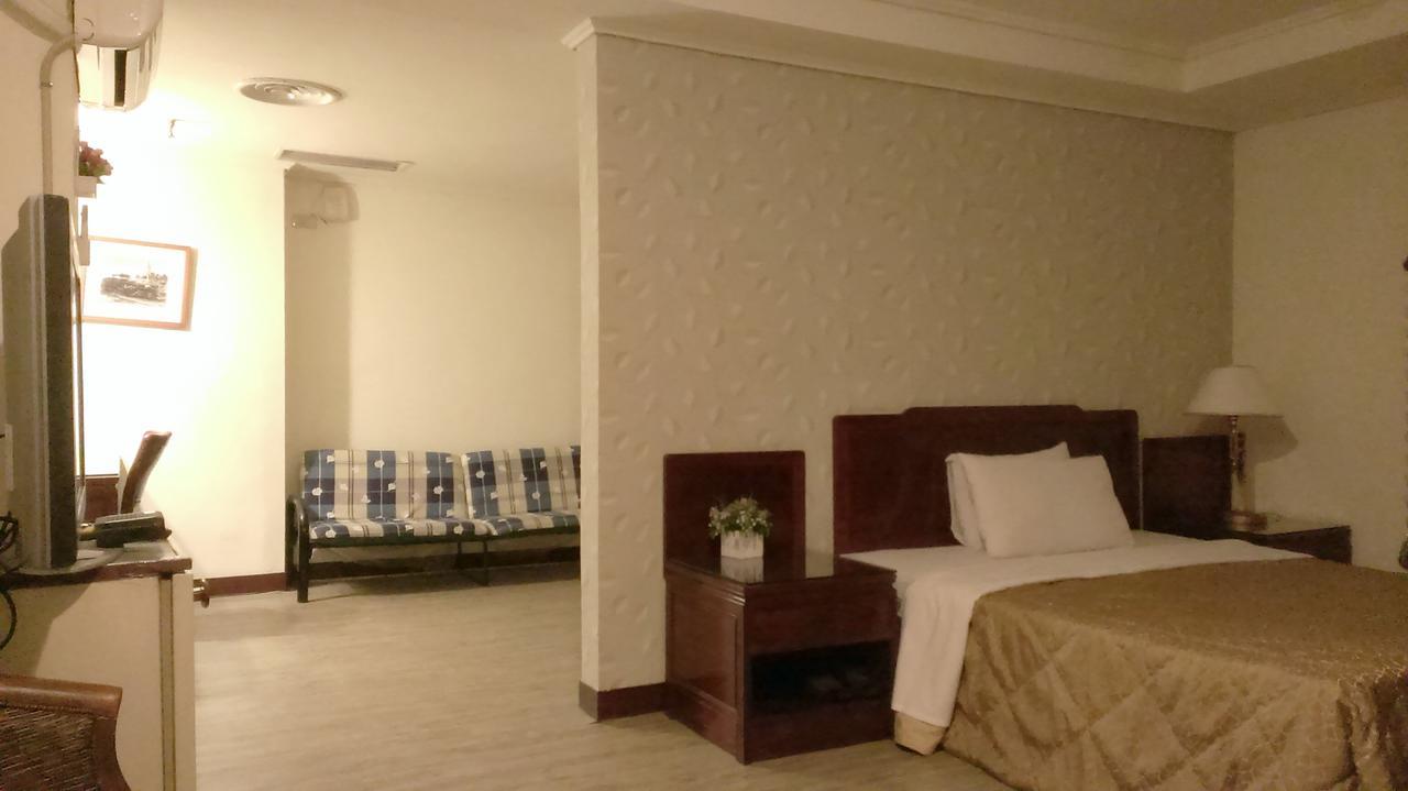 Galaxy Hotel Taichung Exterior photo